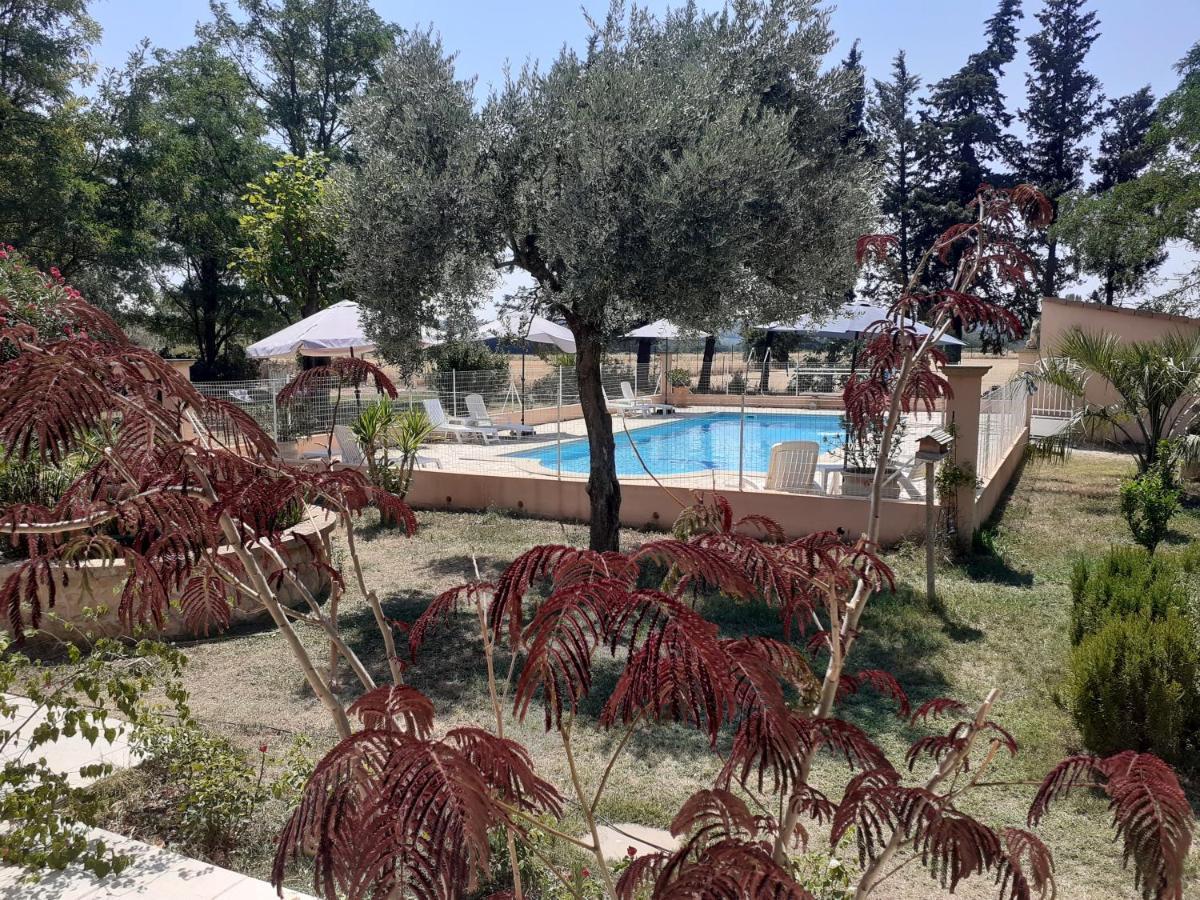 B&B Gite D'Ayran Saint-Quentin-la-Poterie Exterior foto