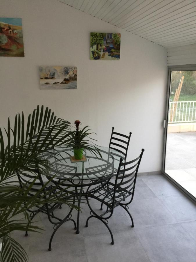 B&B Gite D'Ayran Saint-Quentin-la-Poterie Exterior foto